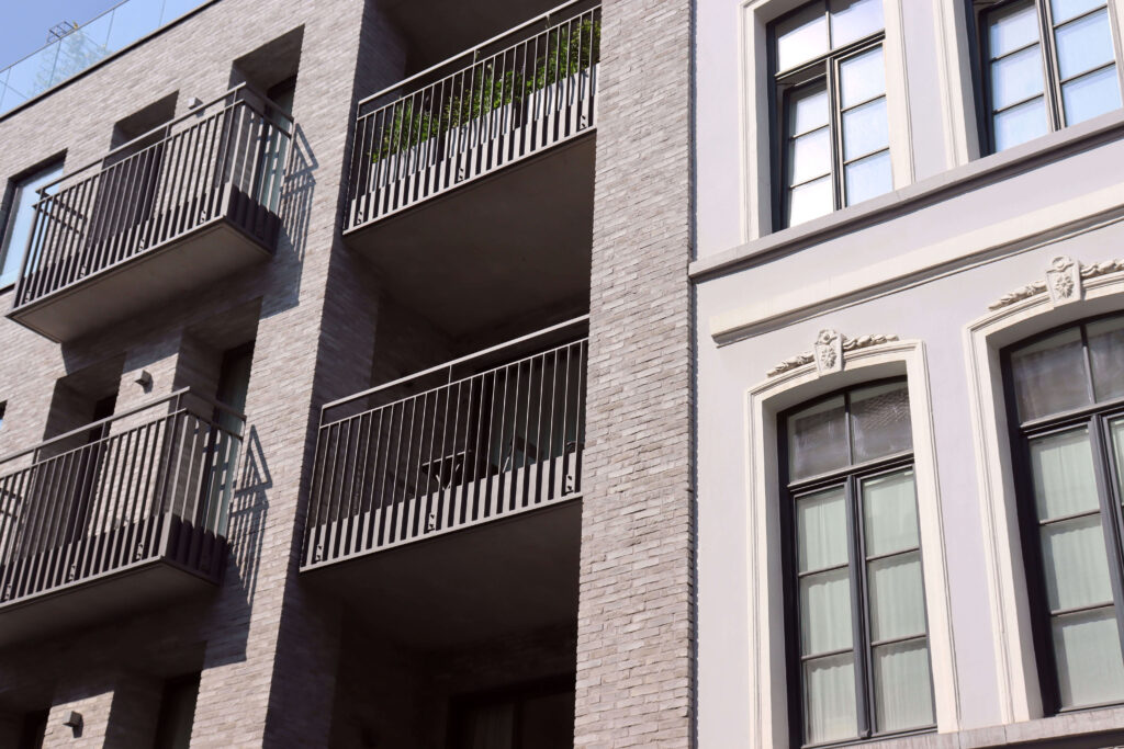 Moderne Fassade mit Klinkerriemchen